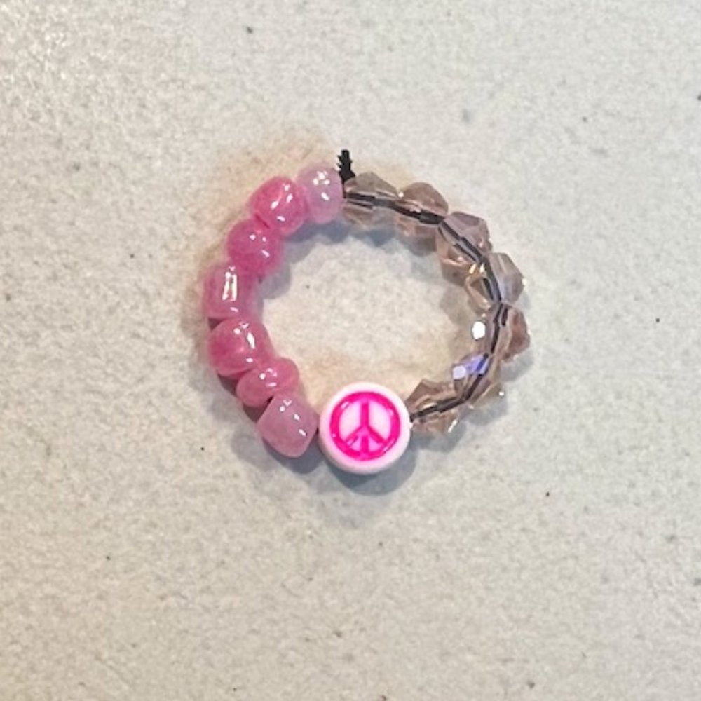 "PEACE SIGN" CRYSTAL BEADED RING, ONE SIZE, BABY PINK